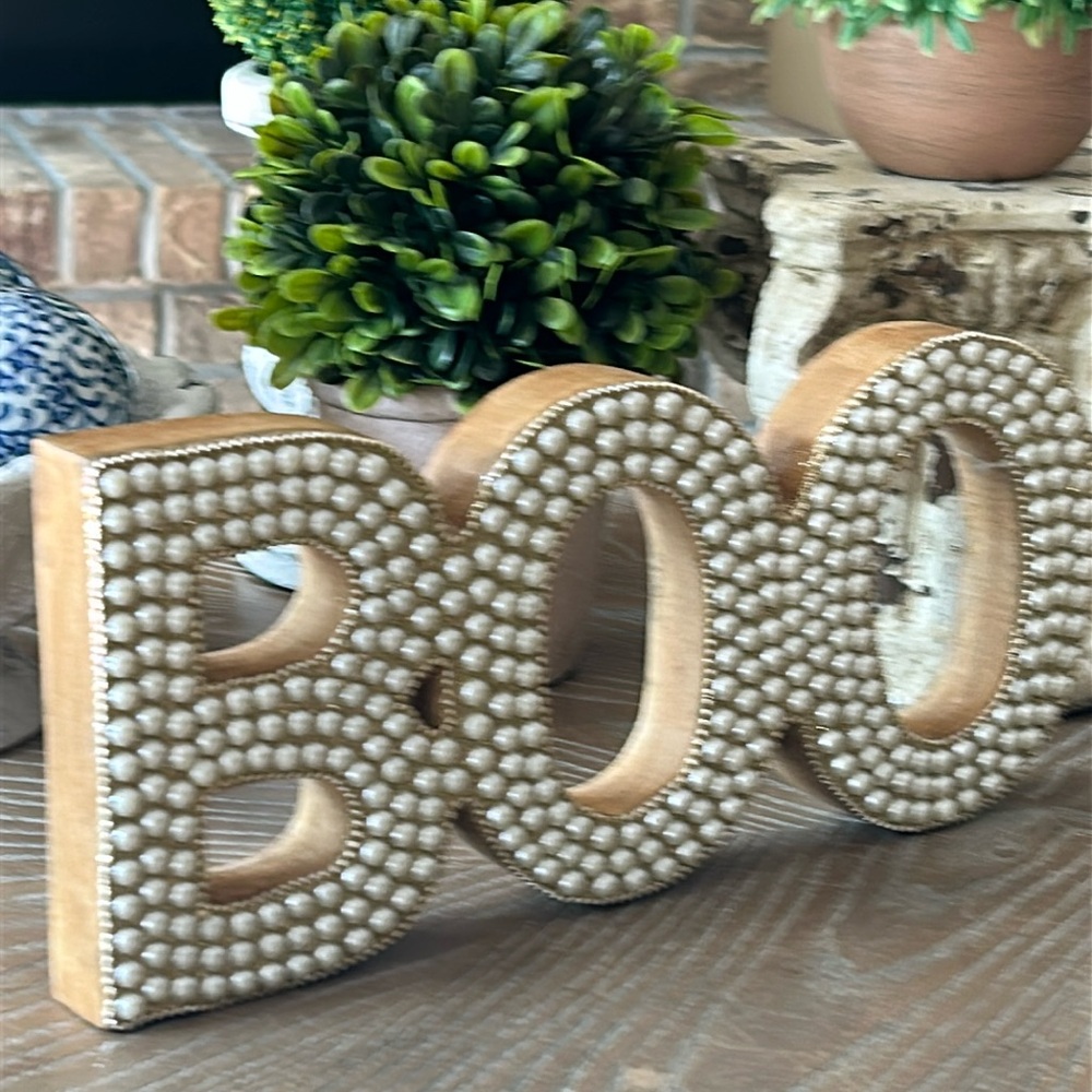 NEW Vintage Inspired Spooky Cute Haunted Mansion Beaded Wood Faux Pearl Boo Sign - Picture 5 of 5